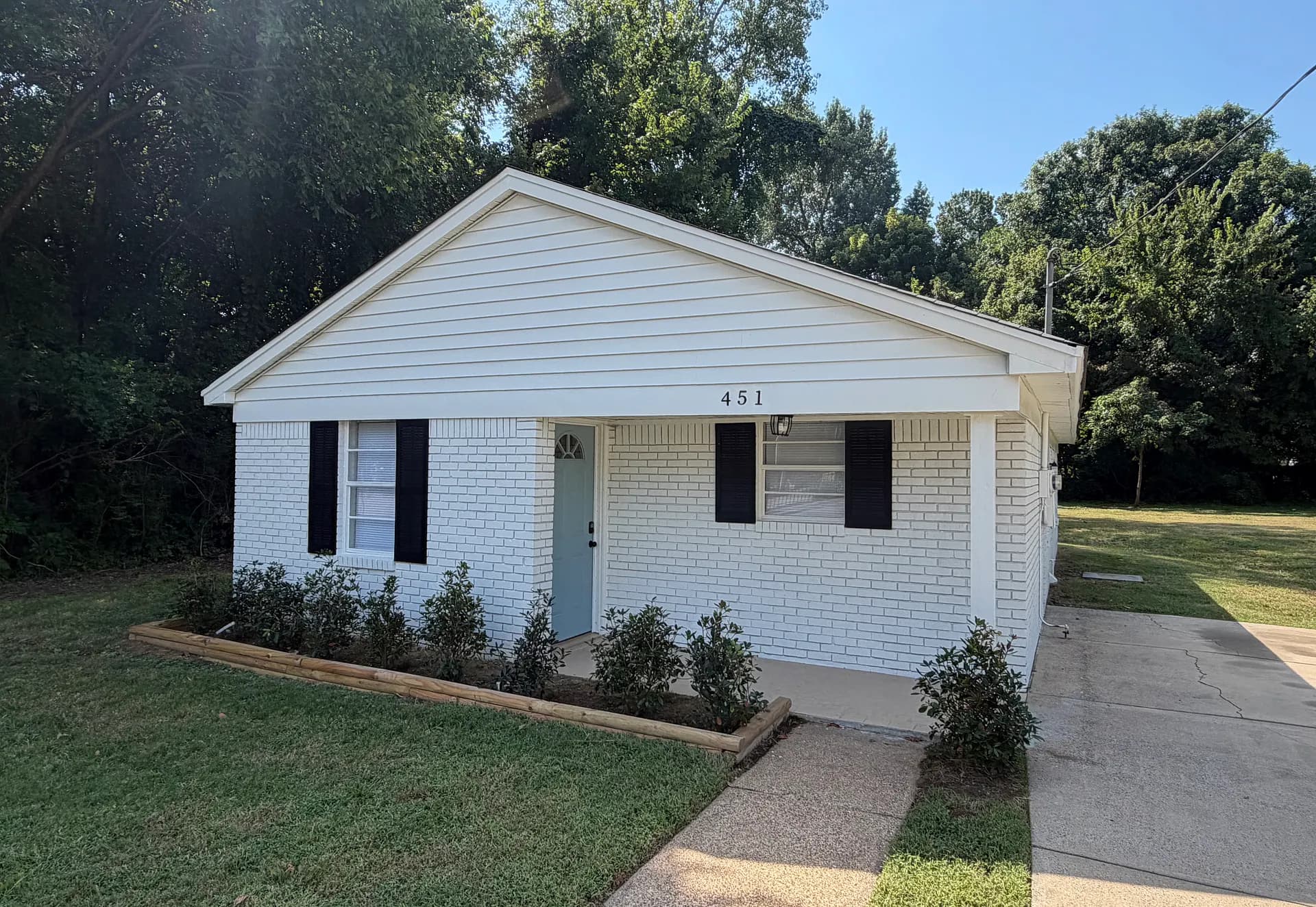 451 Flynn Rd